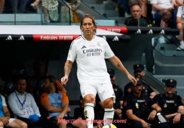 JN江南体育-世界足球再变天？世俱杯战绩影响全球排名趋势